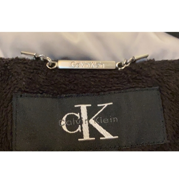 Women's Down Puffer Jacket - Picture 10 of 15